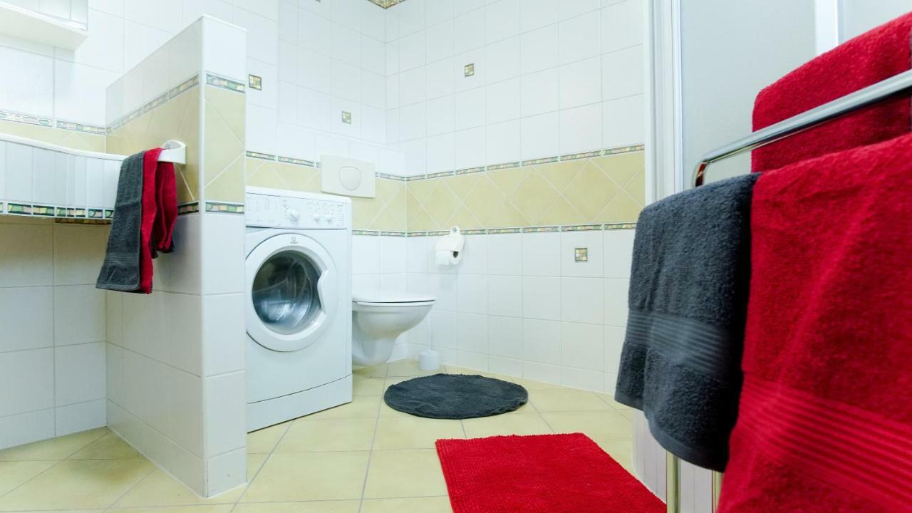 Monty Апартаменти
